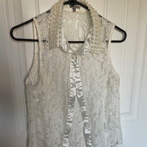 Lace & Pearl Tank Top w/ Collar